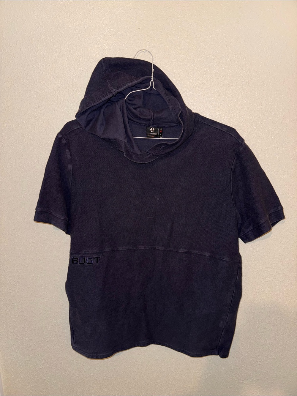 Bearded Goat Short Sleeve Hooded Tee in Navy -